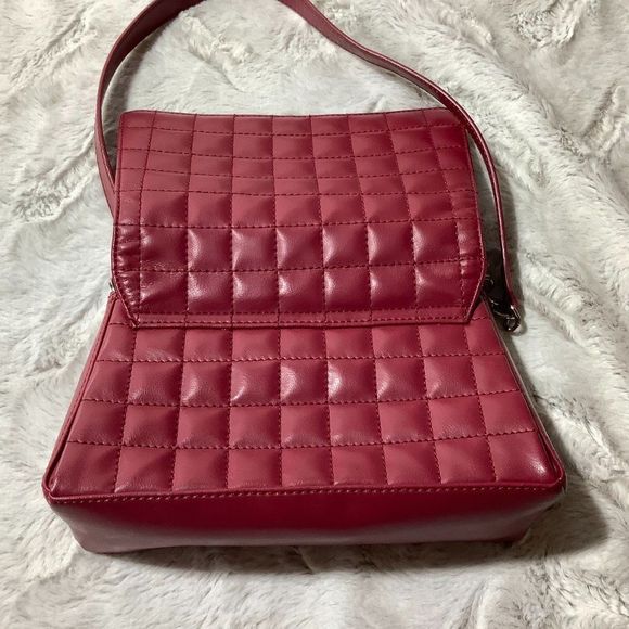 liz claiborne quilted red leather purse - Picture 7 of 12
